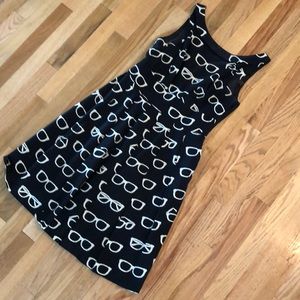 Eva Franco size 4 blk/wht glasses print aline